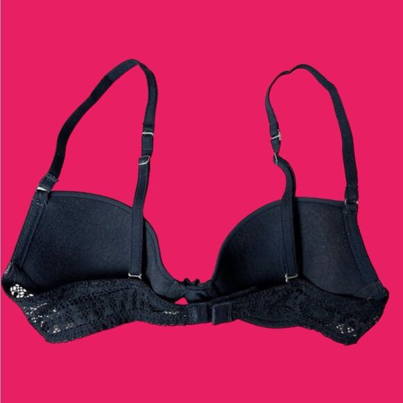 PINK Victoria’s Secret T-Shirt Demi Lace Bra Black 32B NWOT - Picture 3 of 6